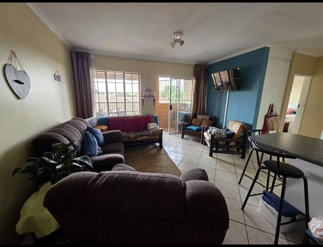 2 BEDROOM APARTMENT FOR SALE IN MAGALIESKRUIN